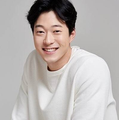 Lee Si-hoon Biography: Age, Height, Net Worth, Wife, Parents, Instagram, Movies, Religion, Ethnicity