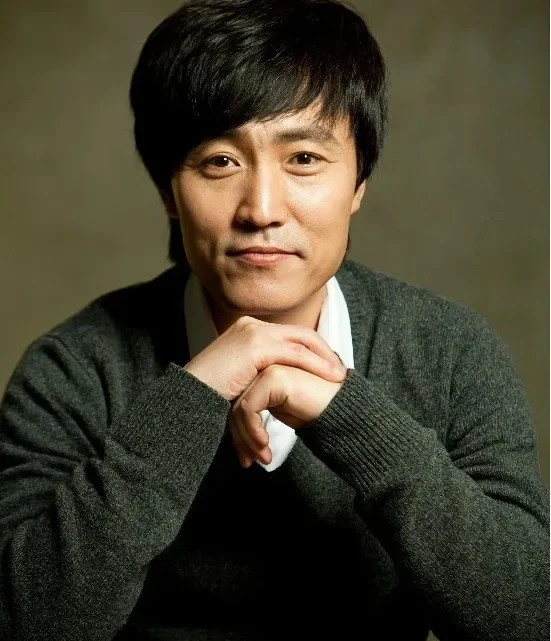 Um Hyo-sup Biography: Age, Height, Daughter, Parents, Movies, Net Worth, Religion, Ethnicity, Wife