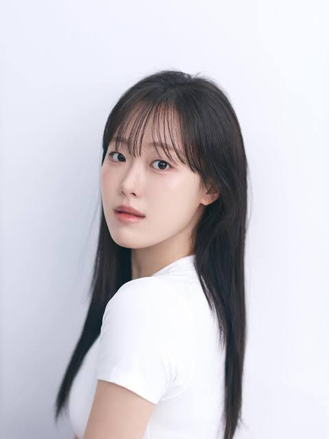 Kim Bo-yoon Biography: Age, Height, Parents, Movies, Awards, Religion, Ethnicity, Net Worth, Instagram, Boyfriend