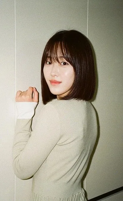 Kim Bo-yoon - Biography