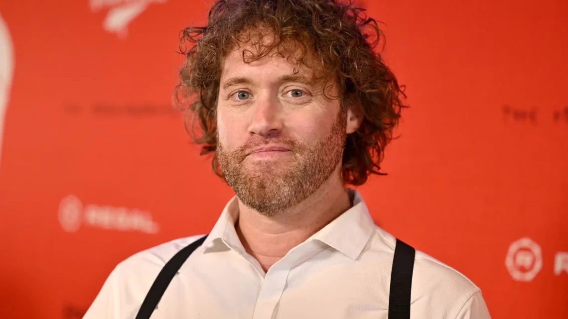 TJ Miller Biography: Age, Wife, Parents, Facebook, Siblings, Net Worth, Height, Movies & TV Shows