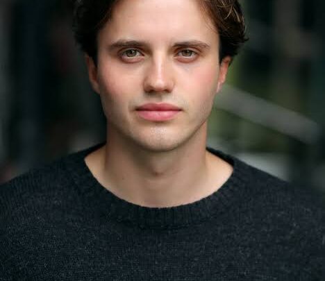 George Sear Biography: Age, Parents, Siblings, Height, Net Worth, Career, TV Shows