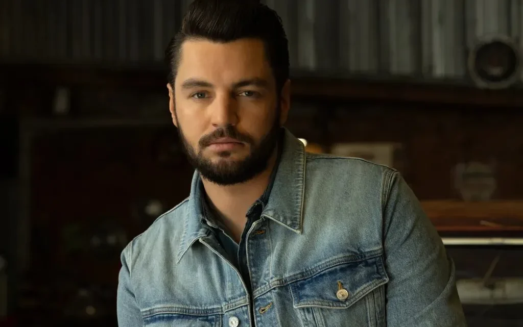 Chayce Beckham Biography: Age, Wife, Height, Net Worth, Parents, Songs, Albums, Career