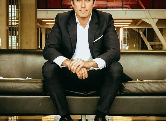 Roberto Cox Biography: Girlfriend, Age, Parents, Siblings, Net Worth, Height, Journalism