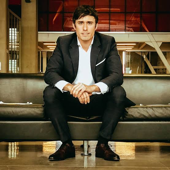 Roberto Cox Biography: Girlfriend, Age, Parents, Siblings, Net Worth, Height, Journalism