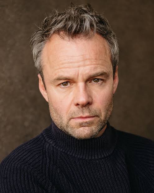 Jamie Glover Biography: Age, Partner, Kids, Height, Net Worth, Parents, Movies & TV Shows