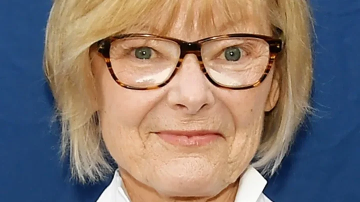 Jane Curtin Biography: Age, Husband, Daughter, Height, Net Worth, Parents, Movies & TV Shows