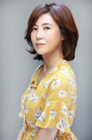 Shin Young-jin Biography: Age, Height, Net Worth, Parents, Movies & TV Shows, Career, Husband