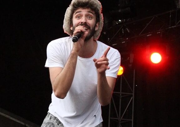 Jack Met Biography: Age, Net Worth, AJR, Girlfriend, Songs, Movies, Religion, Ethnicity, Album