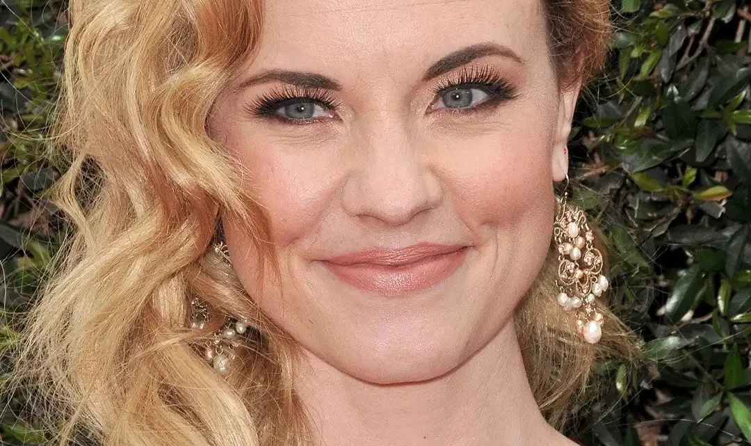 Molly Burnett Biography: Age, Height, Net Worth, Parents, Movies & TV Shows, Career