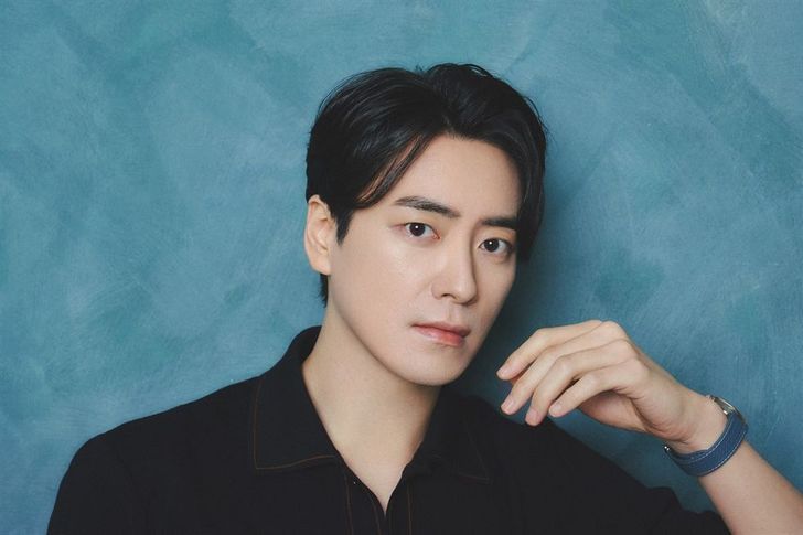 Lee Jun-hyuk Biography: Age, Height, Net Worth, Parents, Movies & TV Shows, Career, Spouse