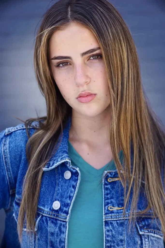 Lexy Kolker - Biography