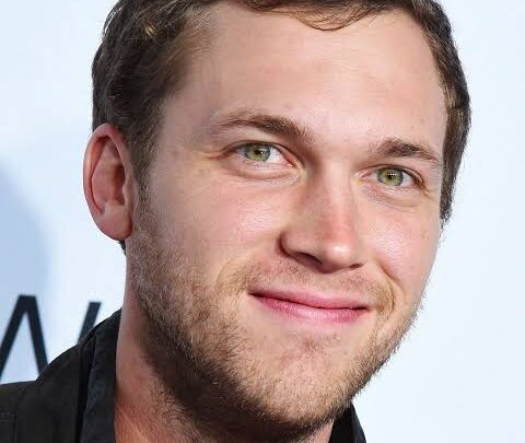 Phillip Phillips Biography: Age, Wife, Kids, Height, Net Worth, Parents, Songs, Albums