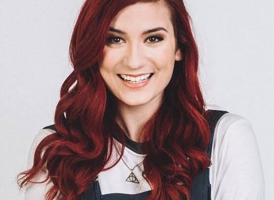 Anna Brisbin Biography: Age, Husband, Height, Net Worth, Parents, Voice, YouTube, Movies