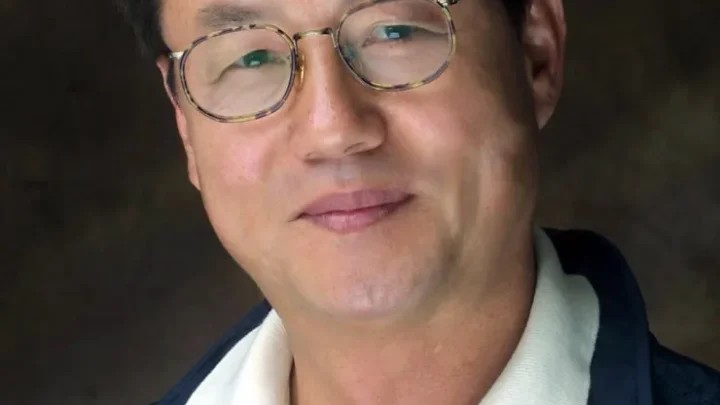 Jung Dong-hwan Biography: Age, Wife, Kids, Height, Net Worth, Parents, Movies & TV Shows