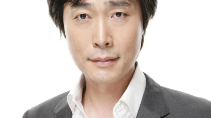 Lee Jae-yong Biography: Age, Wife, Kids, Height, Net Worth, Parents, Movies & TV Shows