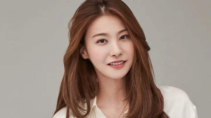 Yoo In-young Biography: Age, Height, Net Worth, Parents, Movies & TV Shows, Husband
