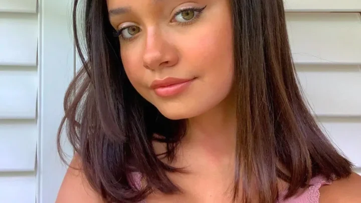 Sophie Michelle Biography: Age, Height, Net Worth, Boyfriend, TikTok, Religion, Songs, TV Shows
