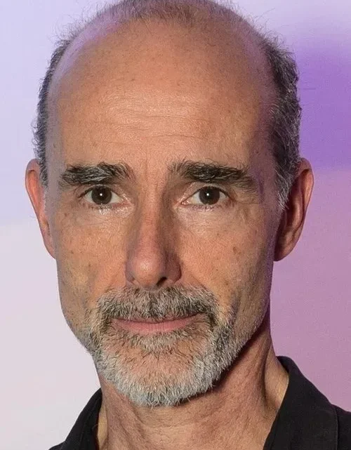Finbar Lynch Biography: Age, Wife, Kids, Height, Net Worth, Parents, Movies & TV Shows, Awards