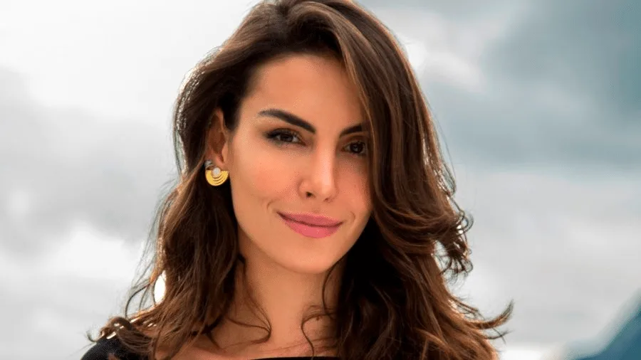 Mel Fronckowiak Biography: Age, Husband, Kids, Height, Net Worth, Parents, Movies & TV Shows, Instagram