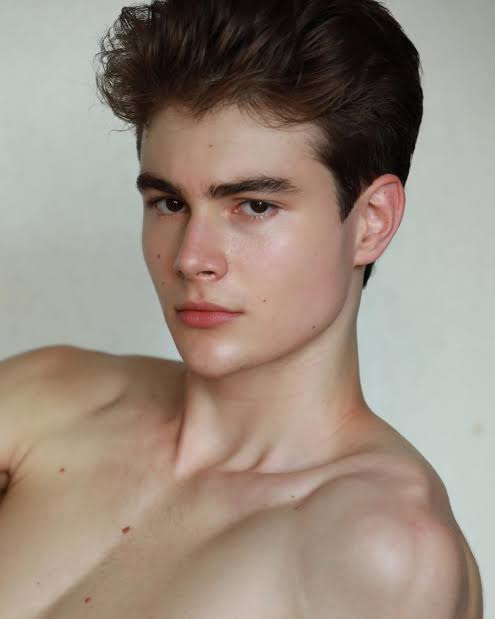 Ruslan Mamlay - Biography
