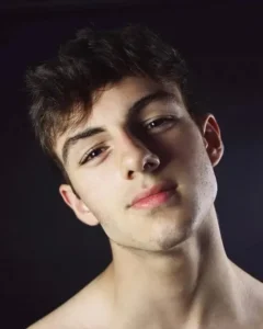 Elliott Hanna - Biography