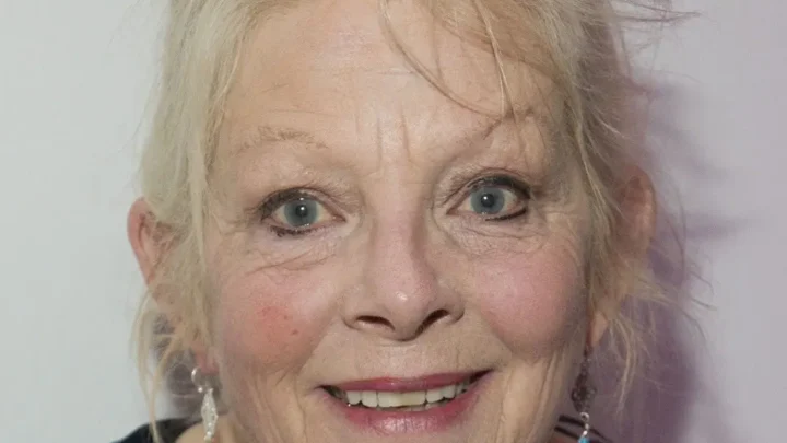 Anna Calder-Marshall Biography: Age, Husband, Net Worth, Parents, Movies & TV Shows, Son