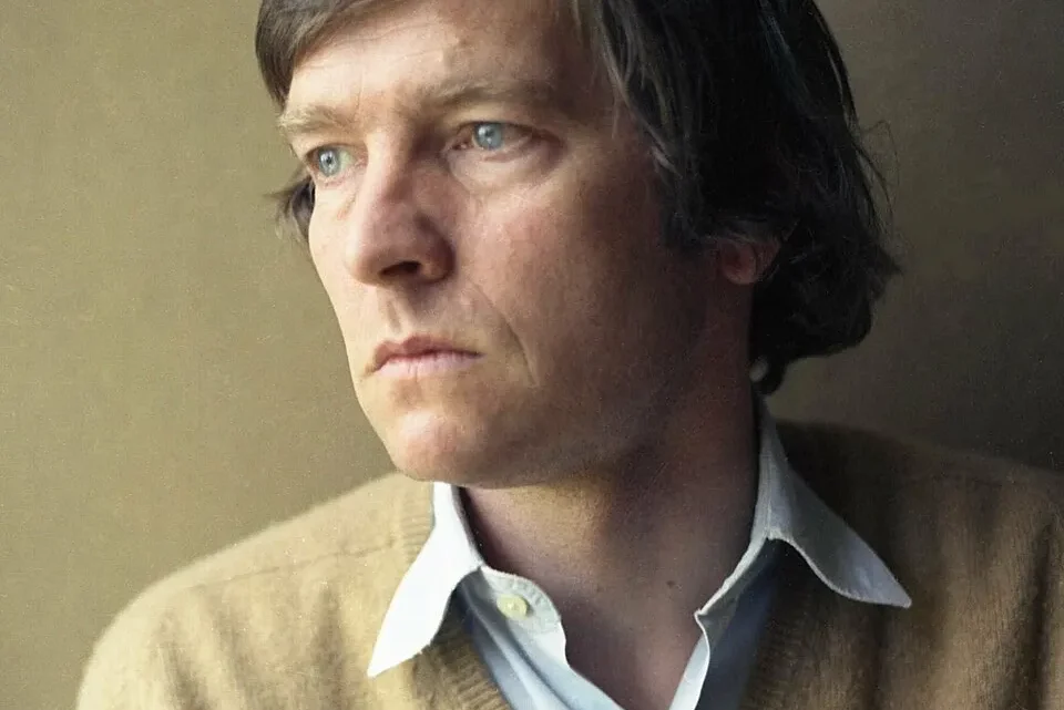 Tom Courtenay Biography: Age, Wife, Height, Net Worth, Parents, Movies & TV Shows