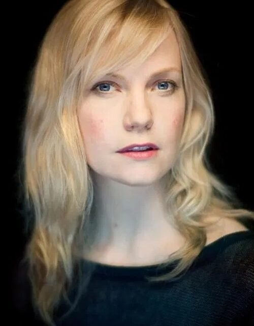Laura Harris Biography: Age, Wife, Height, Net Worth, Parents, Siblings, Movies & TV Shows