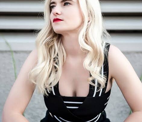 Grace Chatto Biography: Age, Height, Net Worth, Boyfriend, Songs, Instagram, Awards, Ethnicity, Religion
