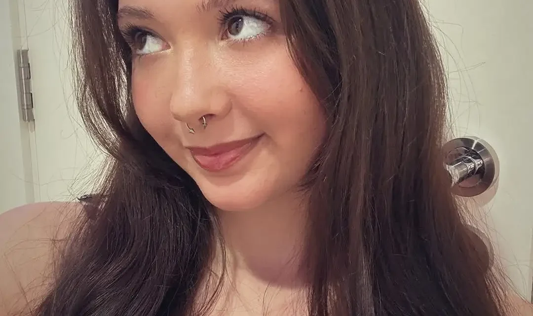 Isabelle Ingham Biography: Fiancè, Age, Parents, Net Worth, Siblings, Height, YouTube, Content Creation