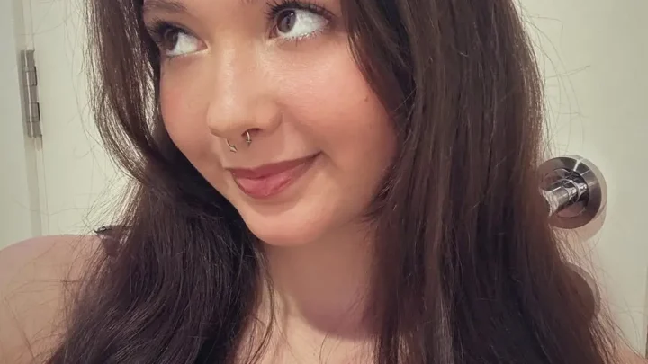 Isabelle Ingham Biography: Fiancè, Age, Parents, Net Worth, Siblings, Height, YouTube, Content Creation