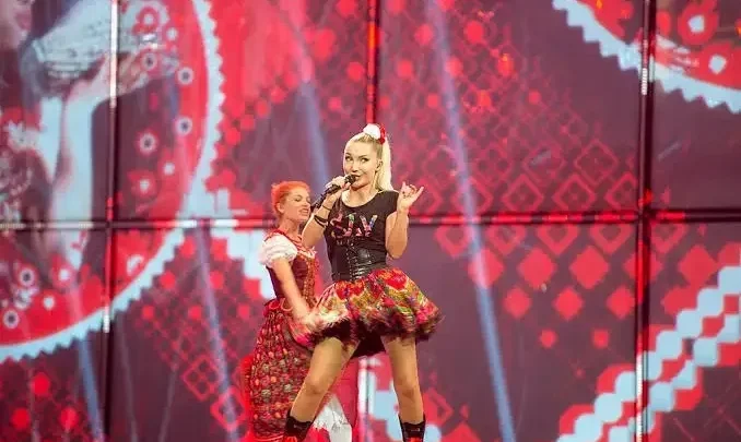 Cleo (Polish singer) Biography: Eurovision, Boyfriend, Age, Parents, Net Worth, Height, Songs, Albums, Facebook
