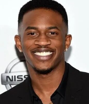 Malcolm David Kelley Biography: Age, Awards, Instagram, Net Worth, Parents, Siblings, Height, Movies, Songs, Wiki