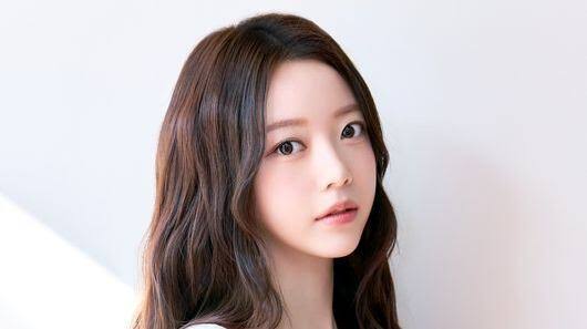 Jeong Ra-el Biography: Net Worth, Age, Parents, Height, Boyfriend, Movies & TV Shows, Instagram
