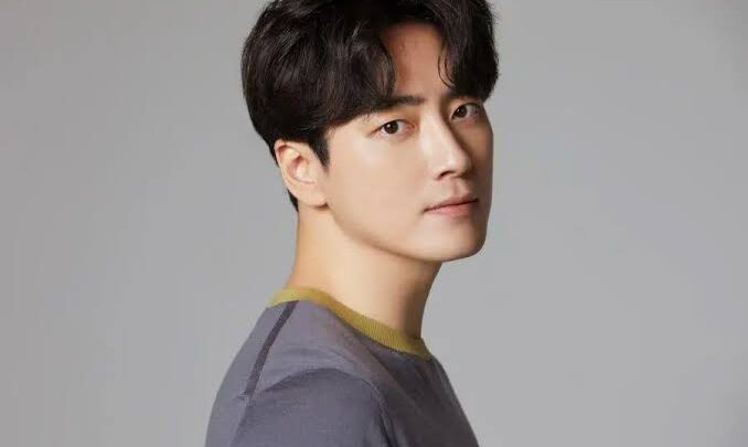 Lee Joon-hyuk Biography: Age, Parents, Net Worth, Height, Movies & TV Shows, Instagram, Ethnicity