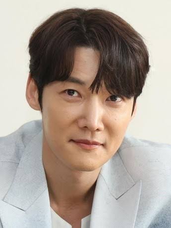 Choi Jin-hyuk Biography: Awards, Age, Parents, Net Worth, Boyfriend, Height, Movies & TV Shows, Instagram