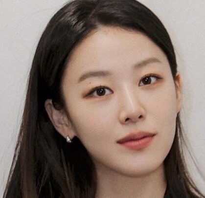 Lee Joo-myung Biography: Awards, Siblings, Net Worth, Height, Fiancé, Age, Movies & TV Shows, Instagram