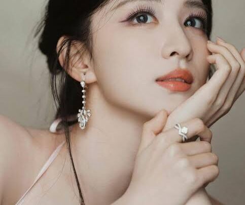 Wang Churan Biography: Age, Movies & TV Shows, Awards, Net Worth, Height, Partner, Nationality