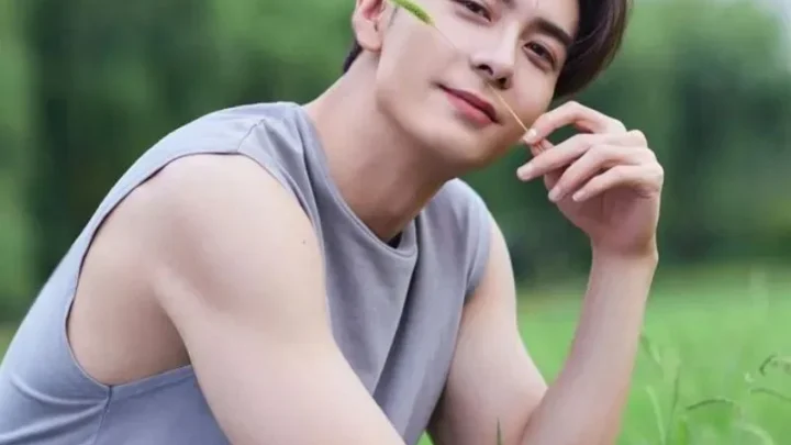 Oliver Chen Biography: Wikipedia, Girlfriend, Age, Net Worth, Height, Movies & TV Shows, Siblings, Parents