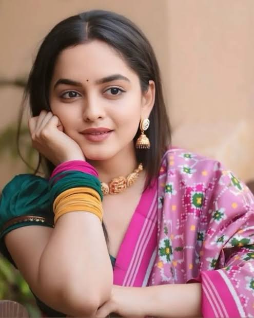 Neha Harsora - Biography