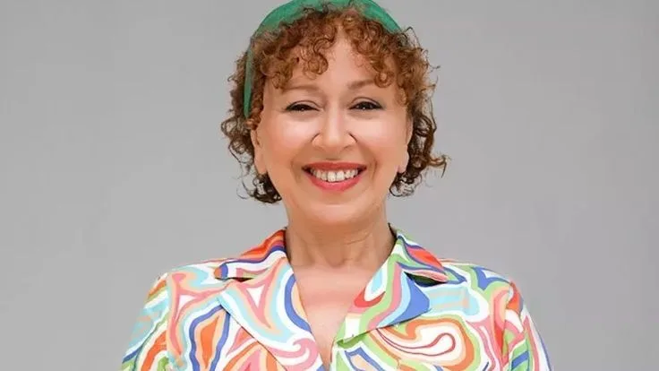 Şebnem Sönmez - Biography