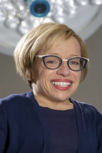 Jennifer Arnold - Biography
