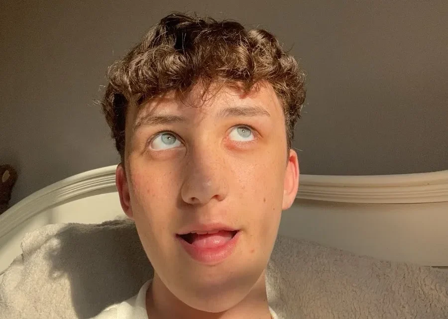 Callum McMurdo Biography: Net Worth, Age, Siblings, Snapchat, Height, Girlfriend, Content Creation, Parents, YouTube
