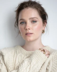Amy Forsyth - Biography