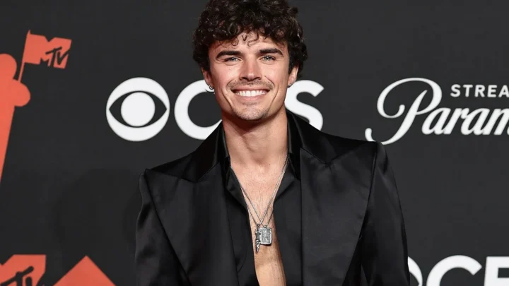 Nic Vansteenberghe Biography: Net Worth, Height, Age, Parents, Sister, Love Island, Girlfriend, Fashion, TikTok, Modelling