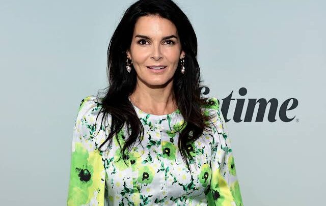 Angie Harmon Biography: Age, Husband, Children, Net Worth, Height, Movies, Instagram, Modelling