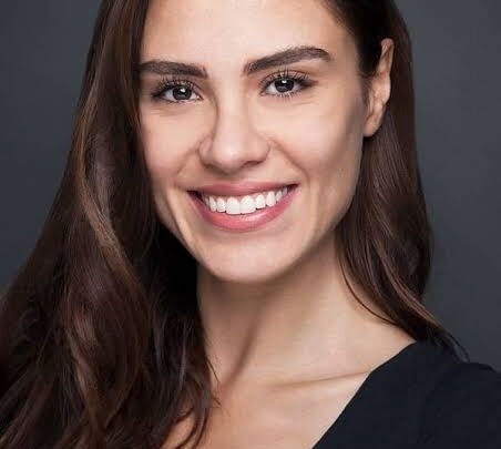 Şükran Ovalı Biography: Age, Height, Net Worth, Instagram, Awards, Religion, Husband, Ethnicity