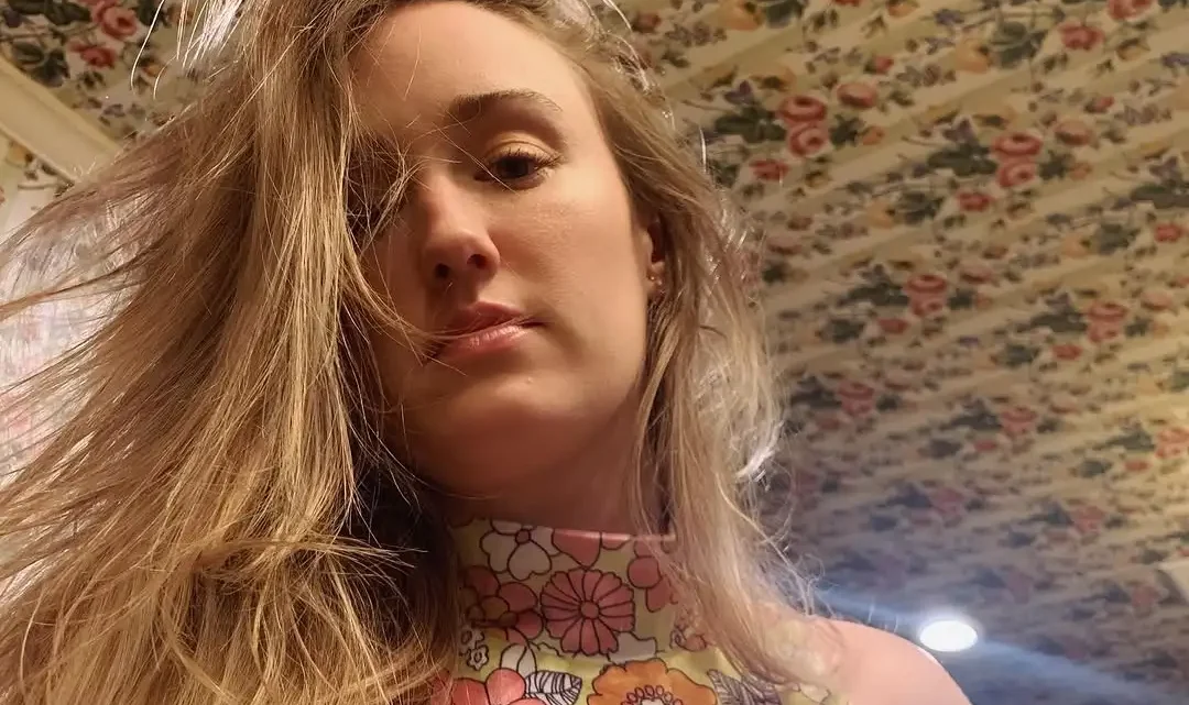Ashley Johnson Biography: Net Worth, Movies, Age, Parents, Height, TV Shows, Boyfriend, Siblings, Twitter