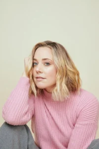 Erika Henningsen - Biography